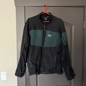Arc'teryx Black and Dark Green Lightweight Jacket
